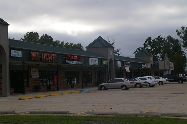 702 Lobdell Hwy