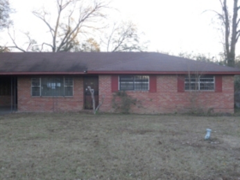 1215 Sandra Dr
