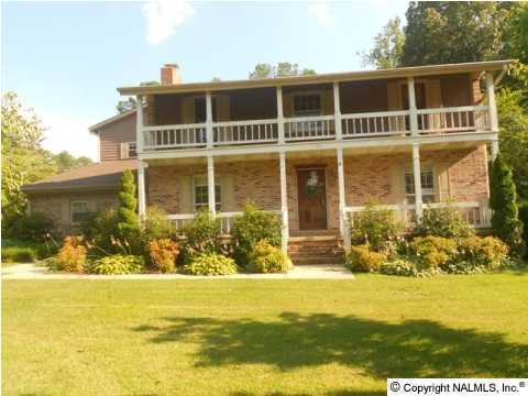 404 Brookwood Dr E