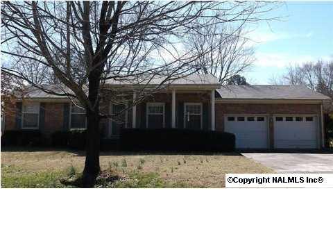 1201 Gale Ln