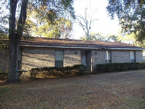215 Ruth St