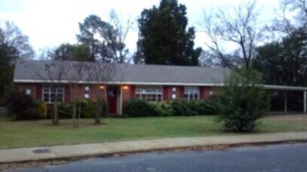 3704 Honeysuckle Rd