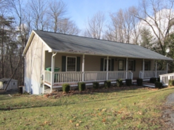107 Great Oak Ln