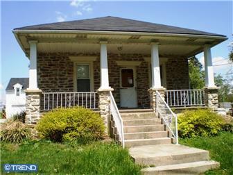 555 Rosemont Ave