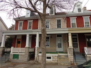 851 Queen St