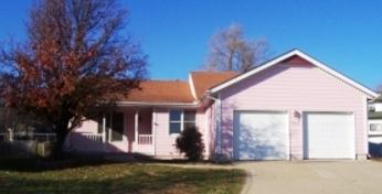 700 York Dr