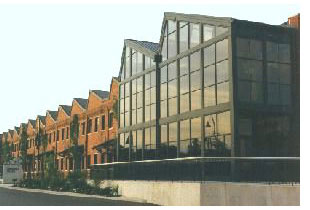 320 W 8th St