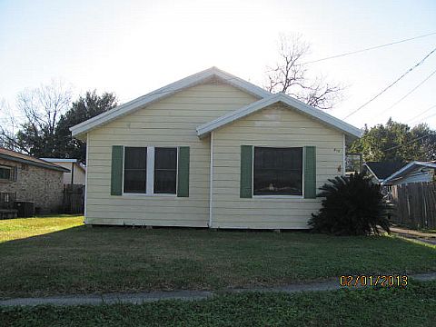 413 Cedar Crest Ct