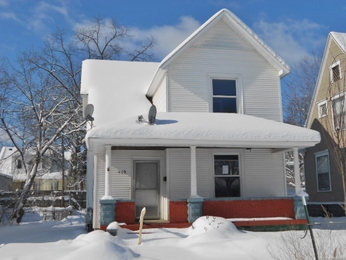 419 Pine Ave NW