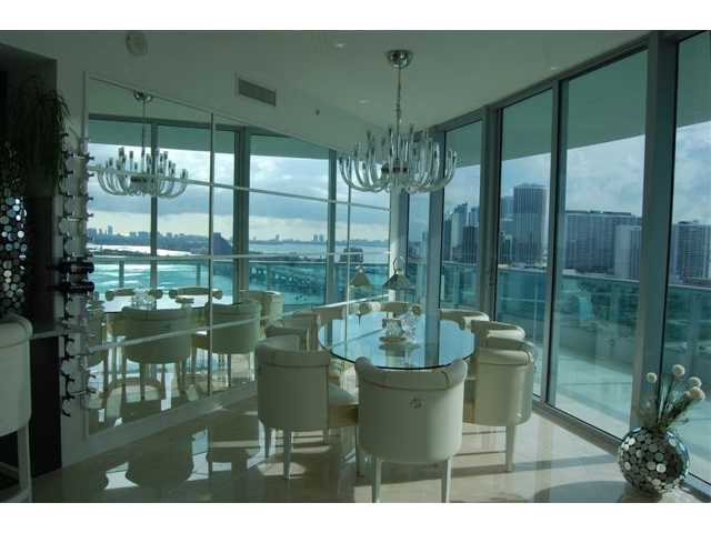 900 BISCAYNE BL # 2306