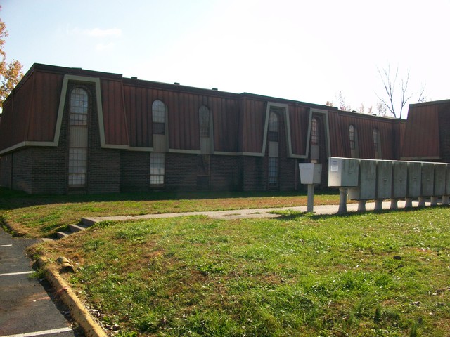 2727 Middle Rd