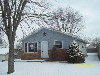 202 Holly St