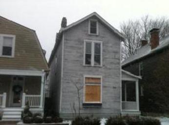 94 E Gates St