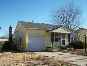 142 NE Avondale Ave