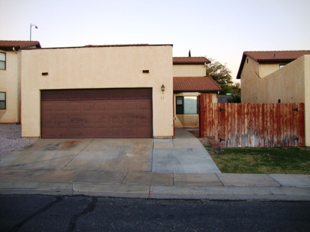 585 Westridge Dr Apt 13