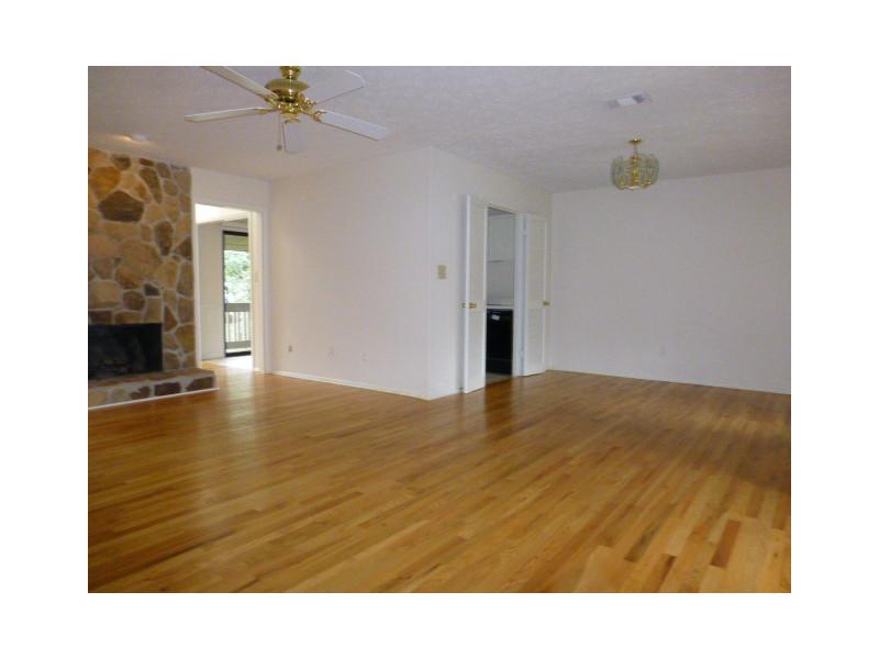 8740 Roswell Rd Unit 2g