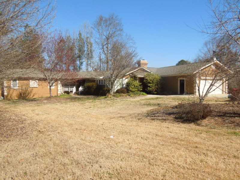 605 James Lee Dr