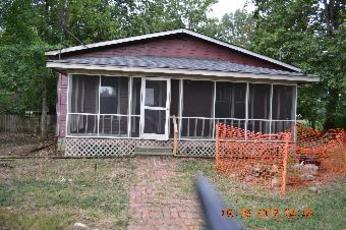 647 Lee Rd