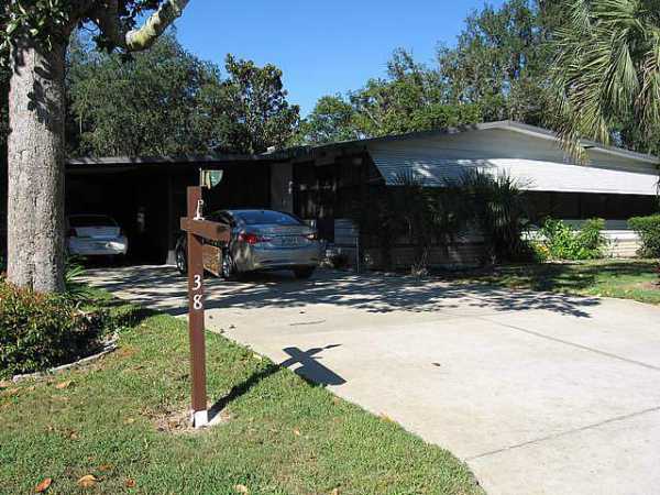 38 Robin Rd