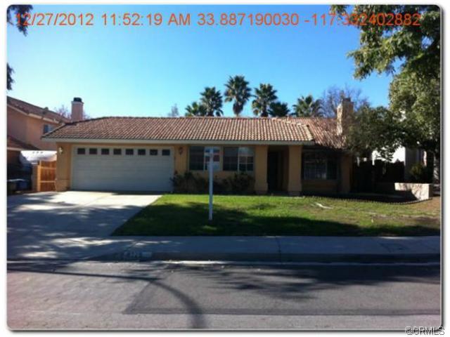 8729 Sandhill Dr