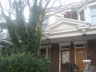 138 W Wyneva St