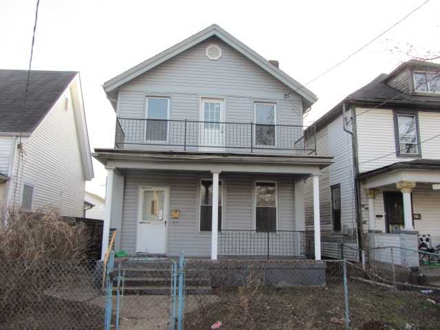 1129 Grand Blvd