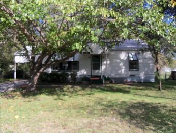 704 N Houston St