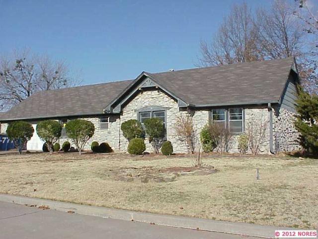 408 E Woods Ln
