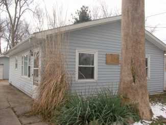 1816 E Elm St