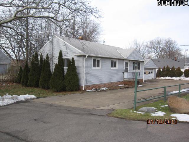 5261 E Lake Rd
