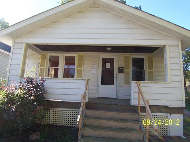 1833 Emerson Ave