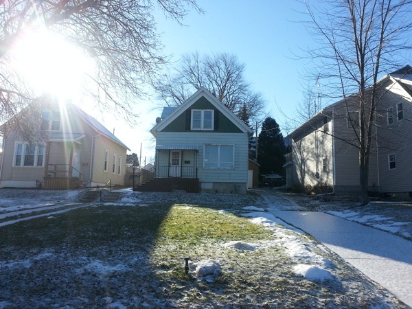2219 Indiana Ave