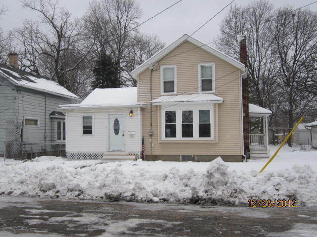 425 Wood St