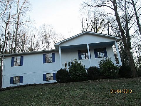 172 Moore Circ Ne