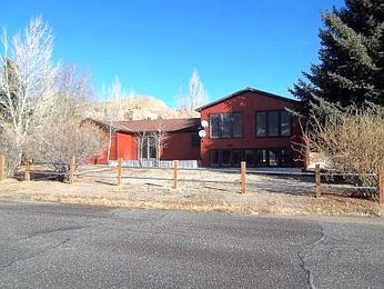 516 Meckem St