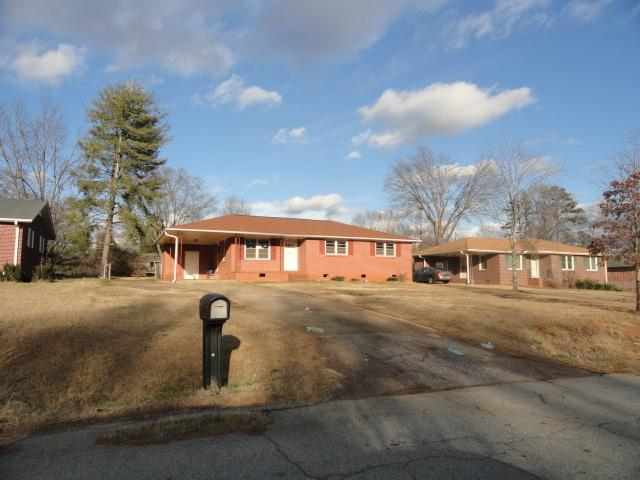3913 Seminole Ave