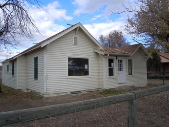 417 7th St W