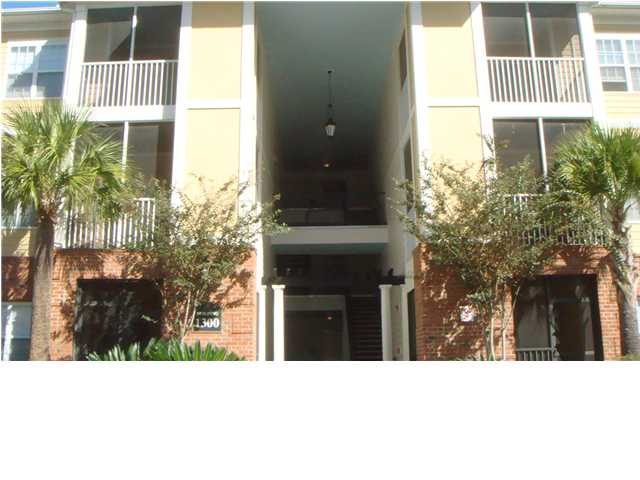 1305 Basildon Rd