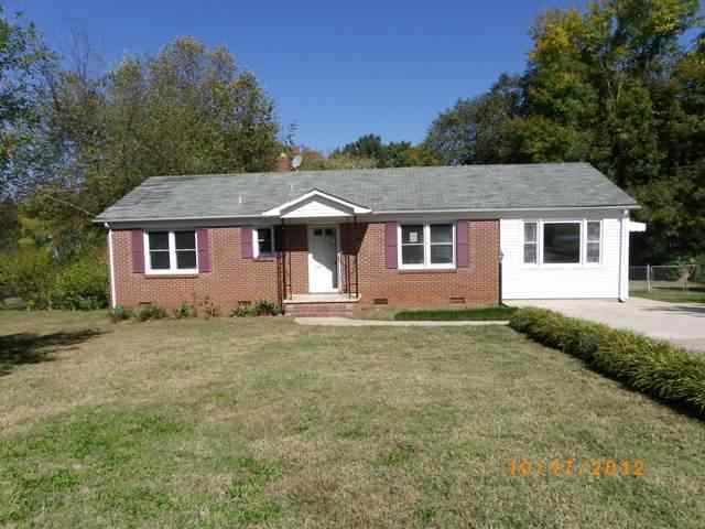 2112 Rosewood Dr