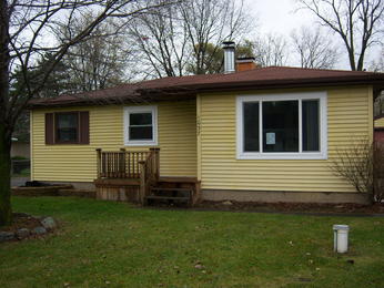 1037 Carlson Dr