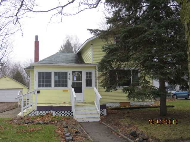 319 Pleasant St