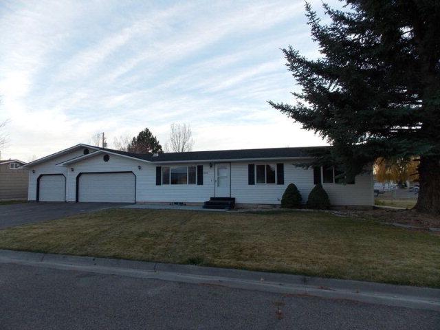 3760 Geneva Dr
