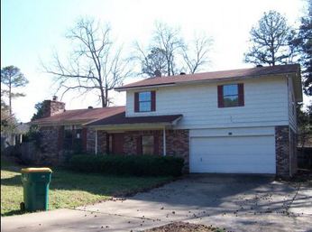 914 Chaucer Circle