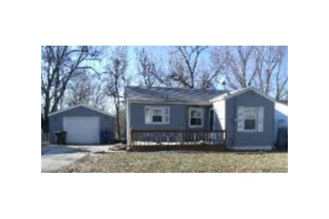 1300 E 33rd Ct