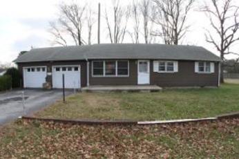 202 Lewis Dr
