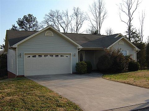 175 Farmingdale Pl Se