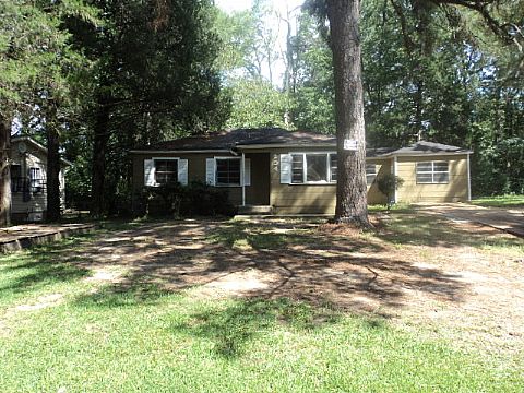 2940 Greenview Dr