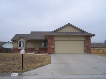 401 Homewood Ln