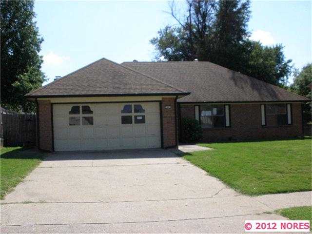 901 W Fredericksburg St