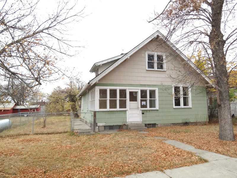 207 3rd St E